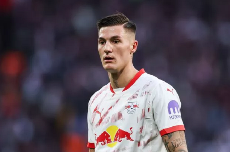 arsenal-chap-nhan-thay-doi-chien-luoc-theo-duoi-sesko