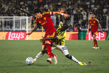 Fenerbahce vs AS Roma (23:45 – 10/09)